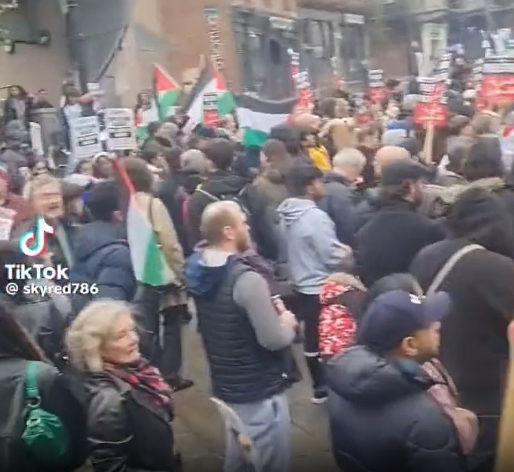 Video: Protesters in Leeds, England holding Biden accountable for Children murder in Gaza