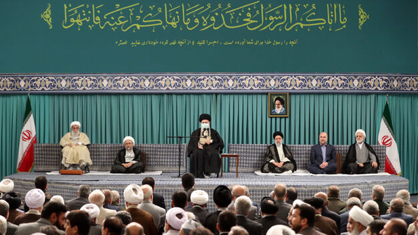 Imam Khamenei receives guests of 37th Islamic Unity Conference