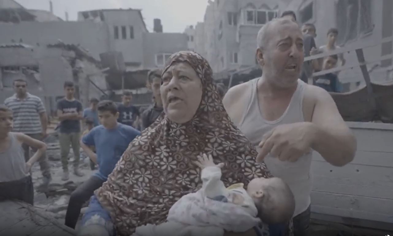 Video: Palestinian citizens inspecting houses in Al Nuseirat, Gaza following an Israeli airstrike