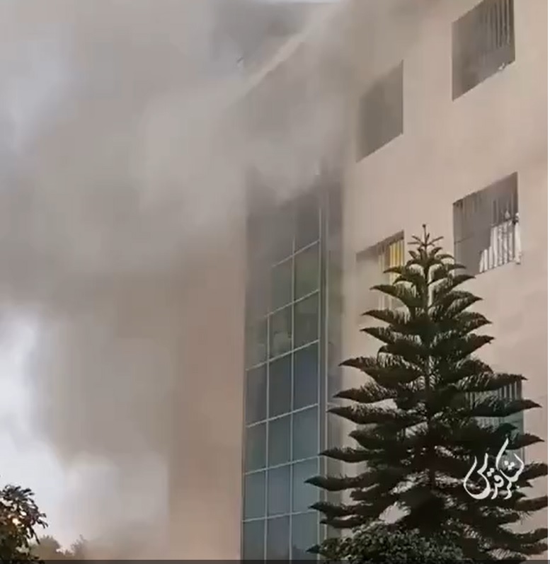 Video / Siyonistler El-Sadaka'daki "El-Turki Hastanesi"ni Hedef Aldı