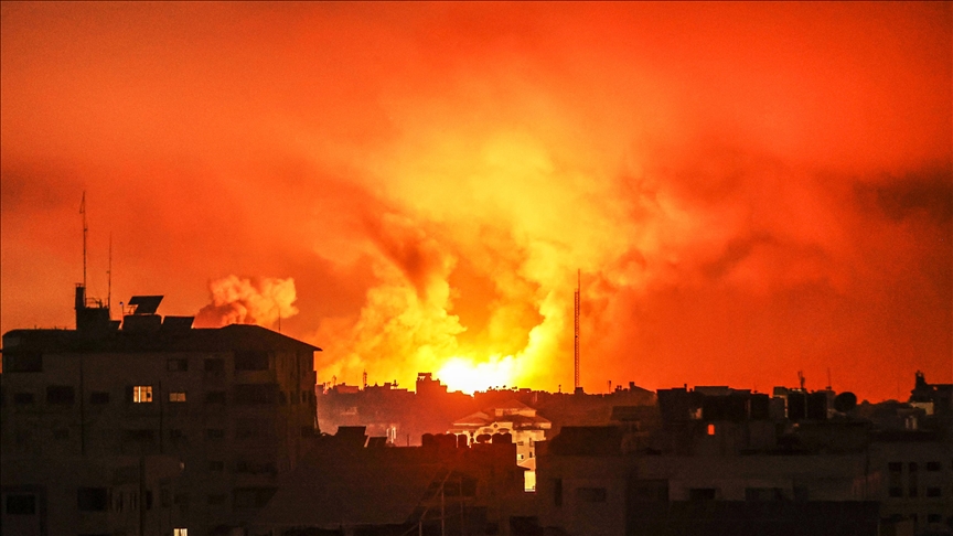  Israel bombards areas near Gaza’s largest hospital