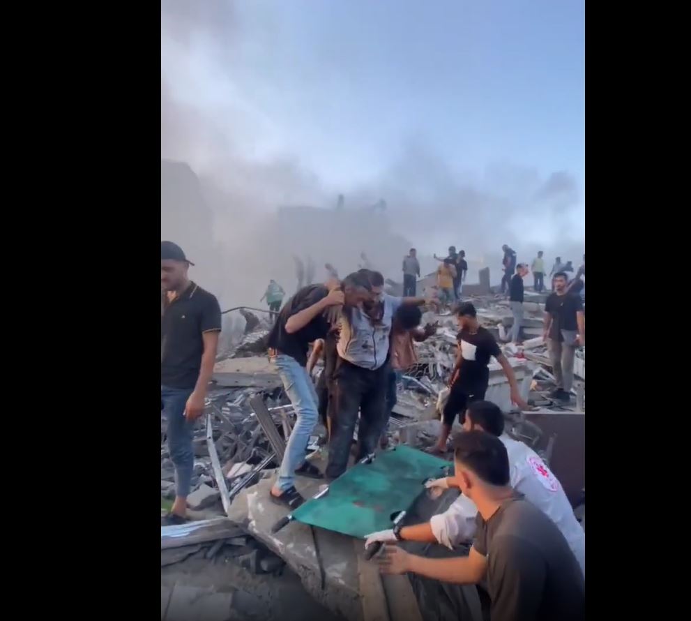 Video: Nonstop bombardment on residential areas on day 24 of Israeli genocide in Gaza