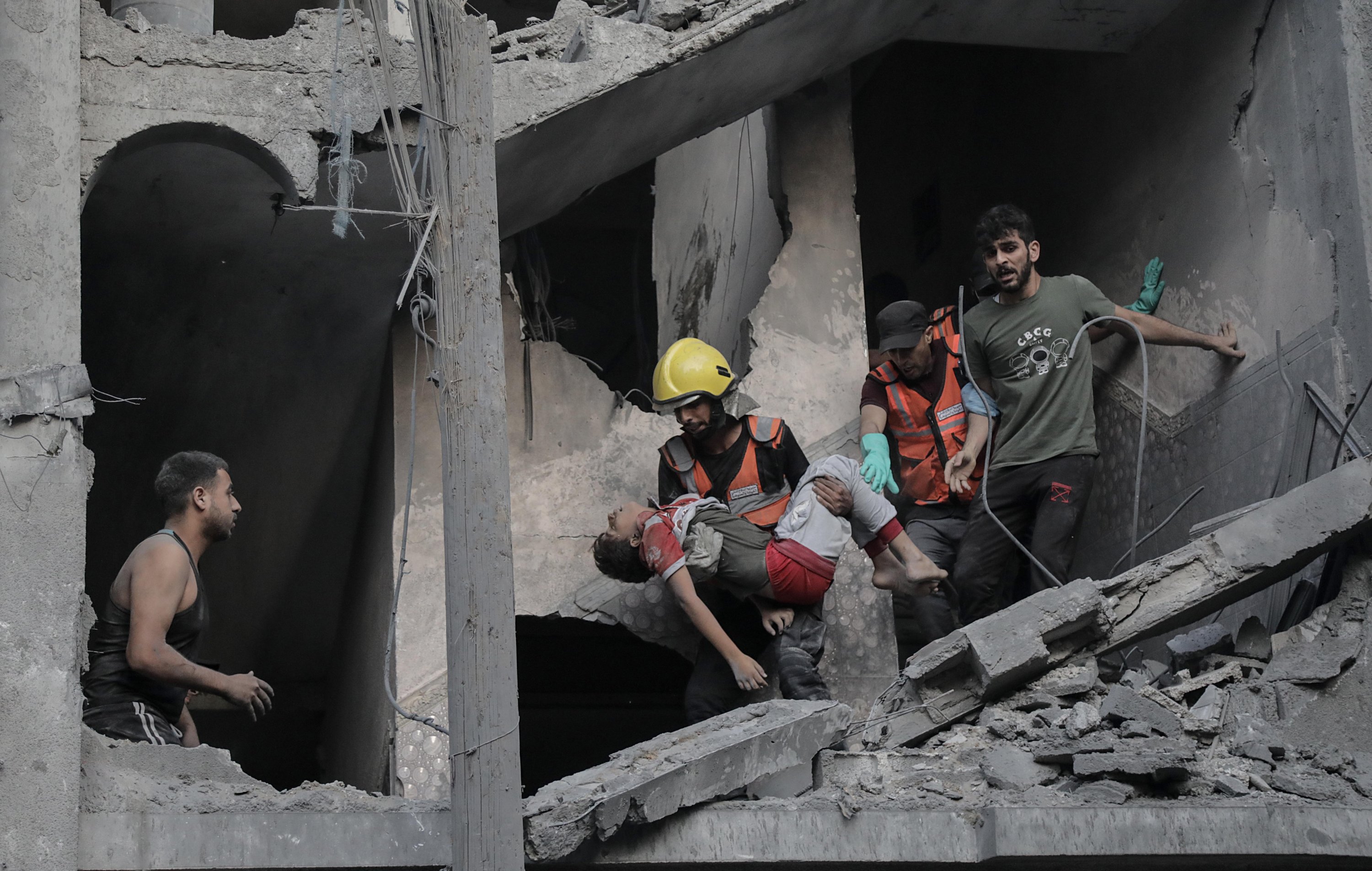 Death toll in Gaza, West Bank rises to 8,382