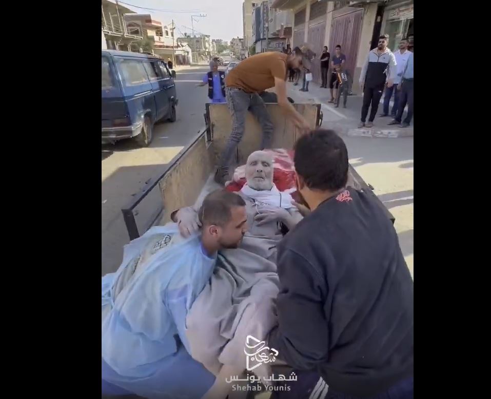 Video: With lack of ambulances in Gaza casualties being transported to hospitals in every way possible 