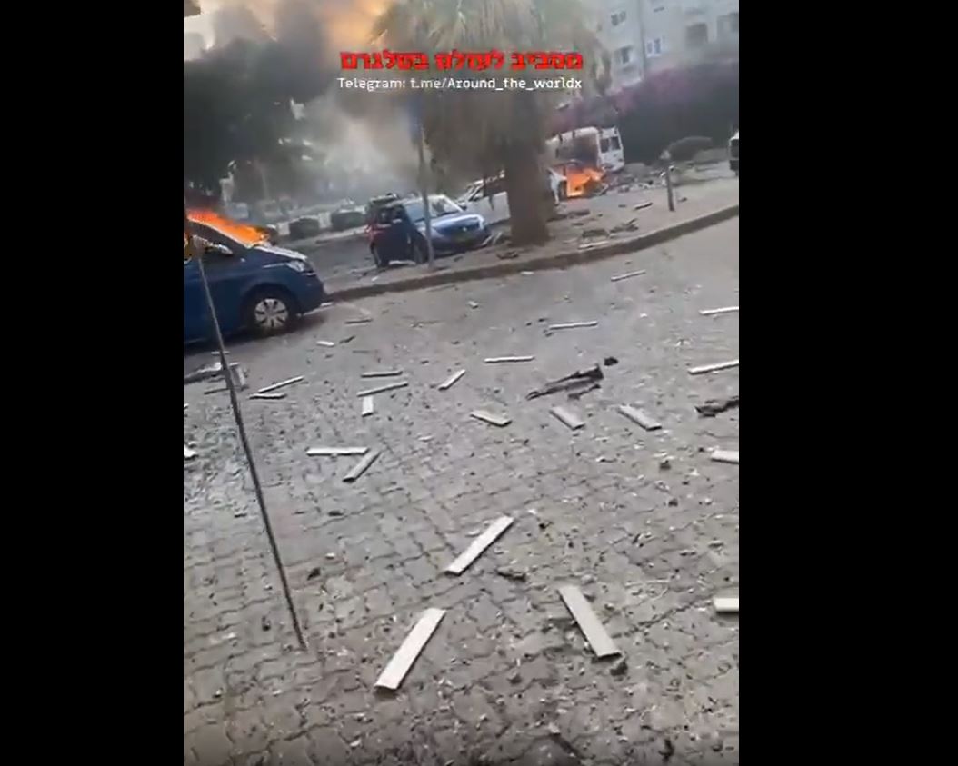 Video: Several Hamas rockets fall in Ashdod, causalities reported 
