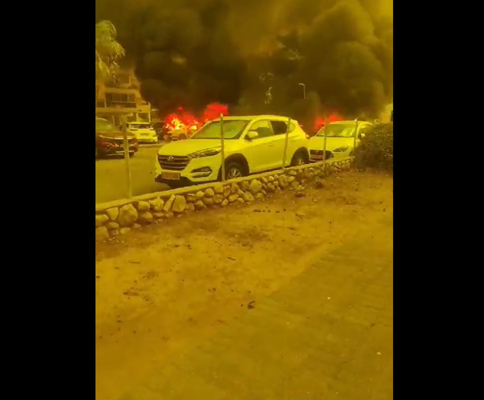 Video: Qassam rockets burn Tel Aviv