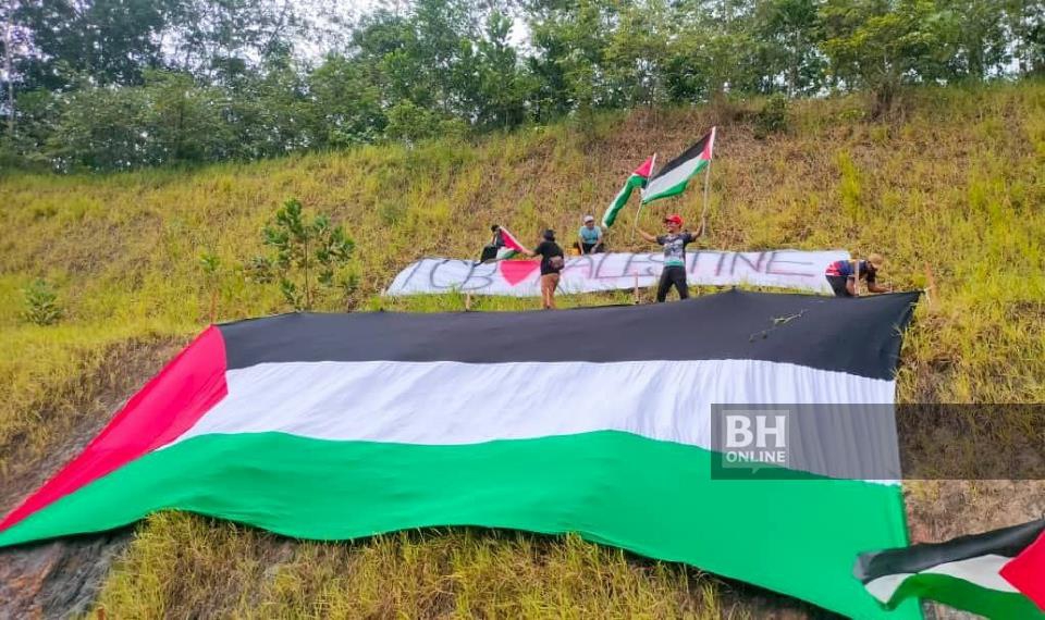 200 penduduk hasilkan bendera gergasi Palestin