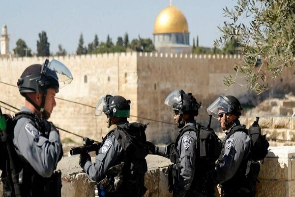 أعداد كبيرة من المستوطنين تقتحم أزقة القدس