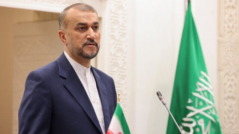 イラン外相、「対サウジ関係はあるべき道を進む」