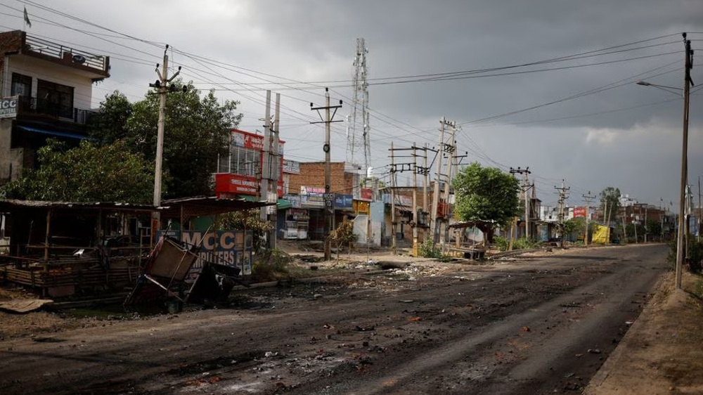 Extremist Hindus loot, burn down Muslim businesses in fresh round of Islamophobic attacks (+Video)