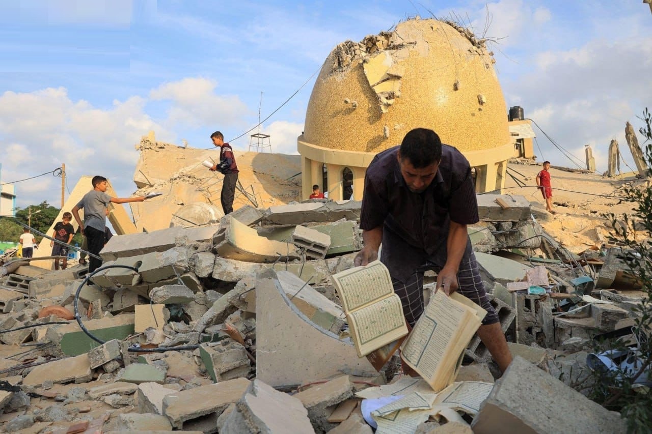 Video: A Mosque in Khan Yunis completely destroyed by Israeli airstrikes