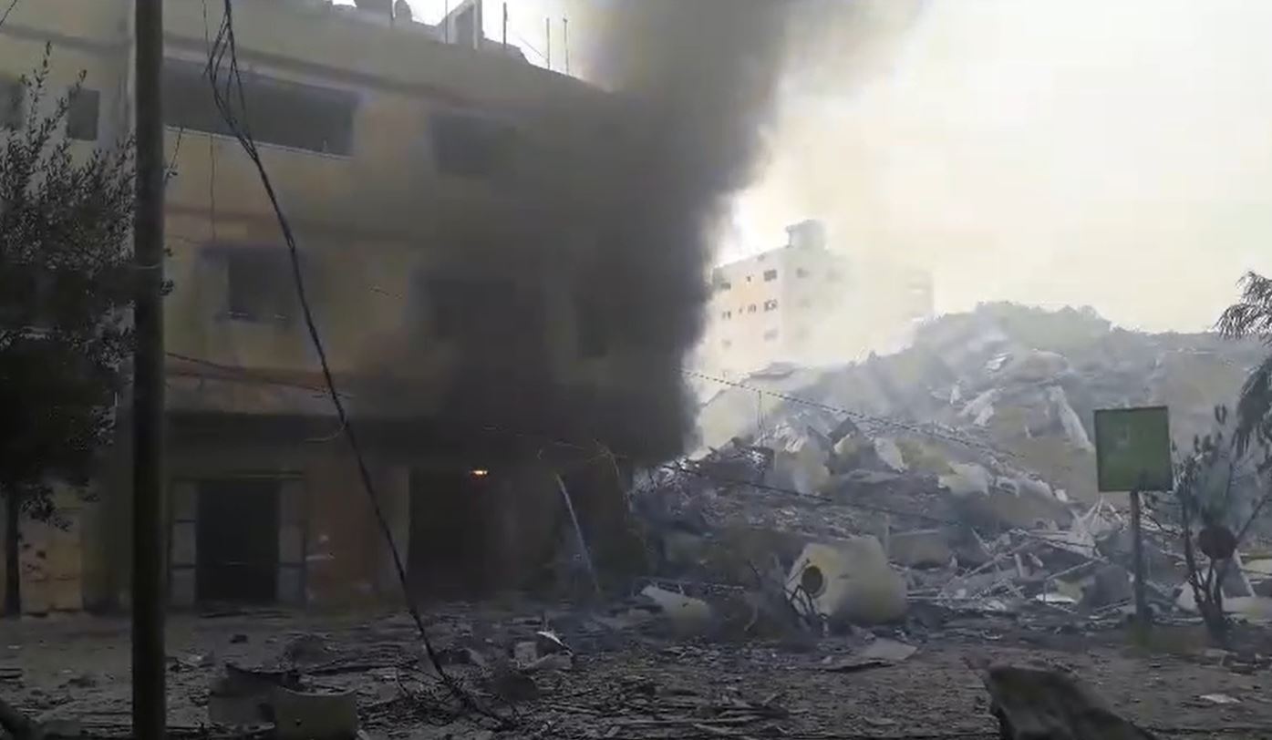 Video: Israeli warplanes target a civilian house with missiles in Nusseirat refugee camp