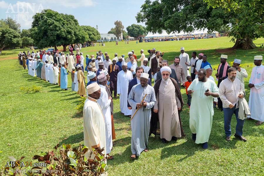 فيديو | ترحيب رائع من الأوغنديين بالأمين العام للمجمع العالمي لأهل البيت (ع) آية الله رمضاني