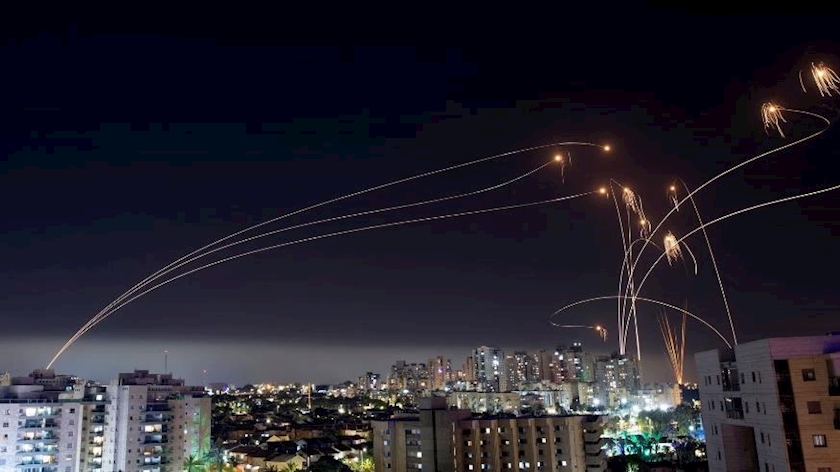 Palestinian Resistance fires over 100 rockets at Ashkelon