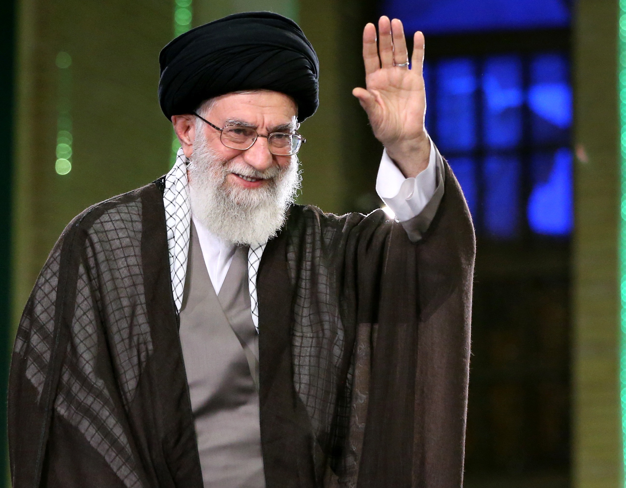 فورين افيرز: آية الله الخامنئي سيجعل إيران القوة العظمى في الشرق الأوسط