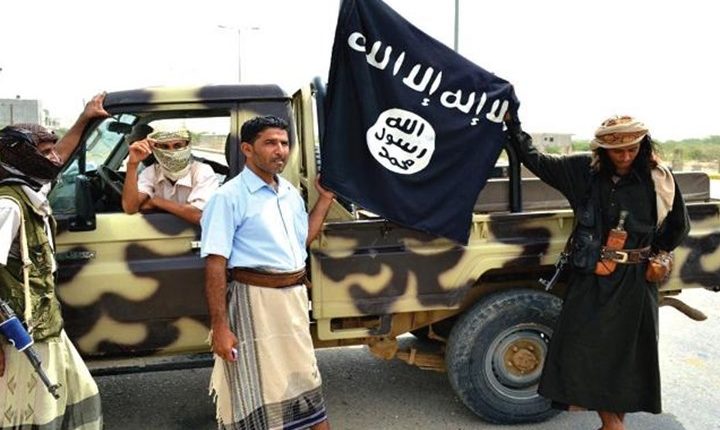 موقع بريطاني يكشف استمرار إمداد الأسلحة السعودية لتنظيم القاعدة في اليمن