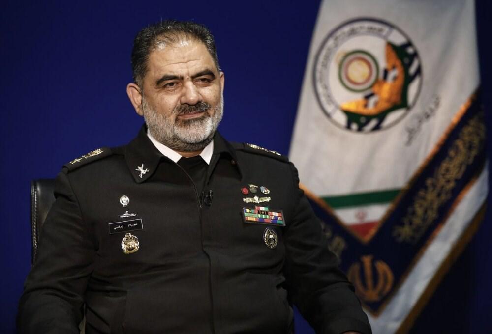 الأدميرال إيراني: العدو لايجرؤ على التعرض لأي من حدودنا البرية أو البحرية