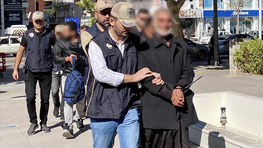 توقيف 4 مشتبهين بالانتماء لـ"داعش" وسط تركيا