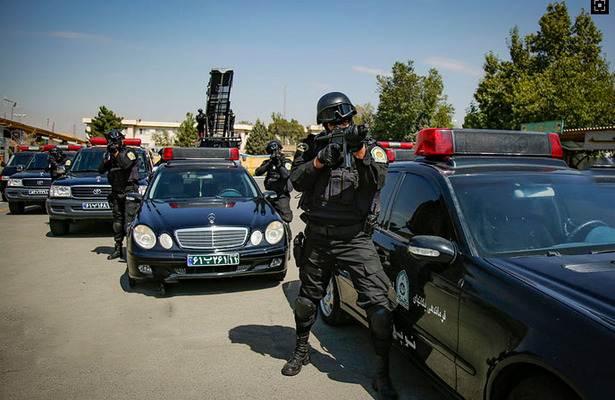  الأمن الإيراني يلقي القبض على انتحاري كان ينوي القيام بعملية قتل جماعي