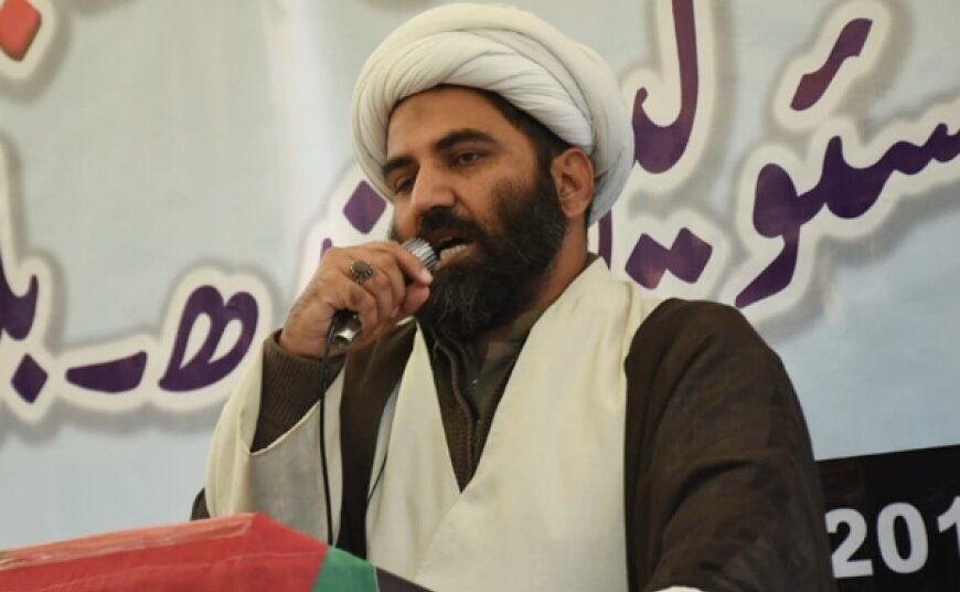 علامه مقصود دومکی: روایات توهین آمیز و بحث برانگیز از برنامه‌های درسی حذف شود 