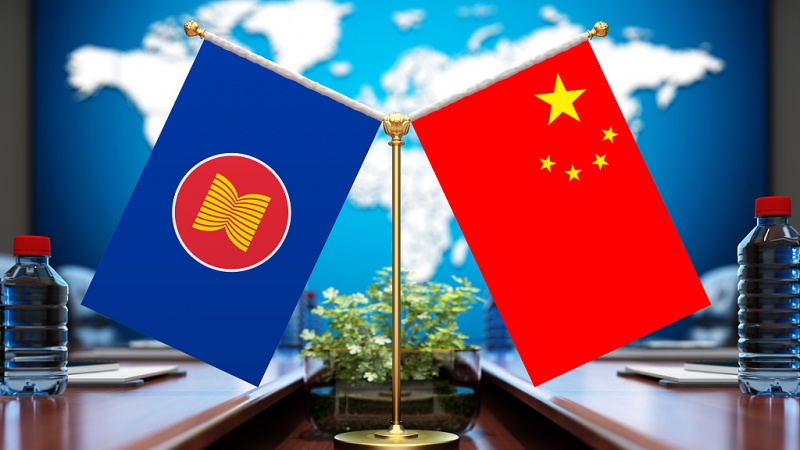  中国与东盟贸易额20年间增长16.8倍