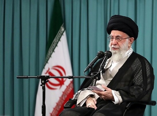 قائد الثورة: مسيرة الأربعين المقدسة فرصة للتأمل والتفكير في هدف ونضال سيد الشهداء عليه السلام