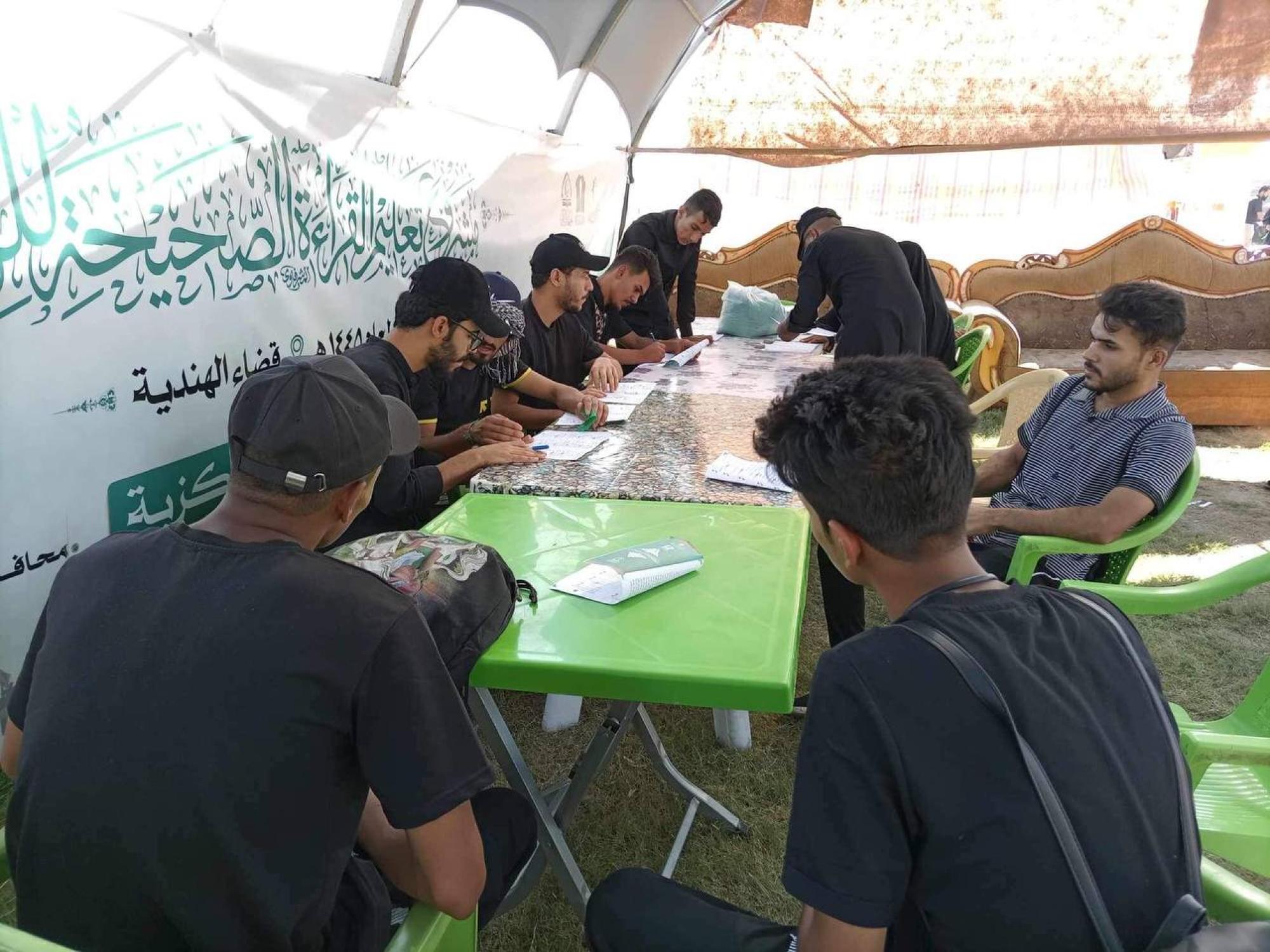 افتتاح 17 محطة قرآنية تعليمية ومشاركة 100 أستاذ في تعليم زوار أربعينية الإمام الحسين(ع)+(صور)