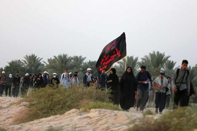 Imam Khamenei: Banal na lakad ng Arbaeen; pagkakataong magmuni-muni, mag-isip tungkol sa jihad ni Sayyed al-Shohada (sa)