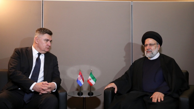  Präsident Raisi: Ära der westlichen Dominanz ist vorbei