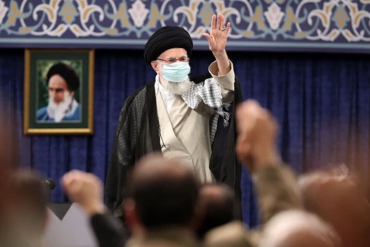 Imam Khamenei to receive war veterans on Wednesday