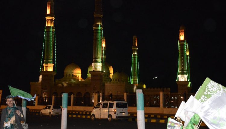 فيديو | شاهد كيف تبدو العاصمة اليمنية صنعاء في شهر الربيع المحمدي؟