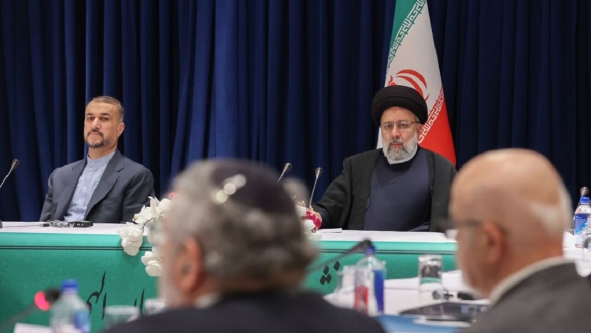 Pres. Raisi: Desecration of Holy Quran disrespects all religions