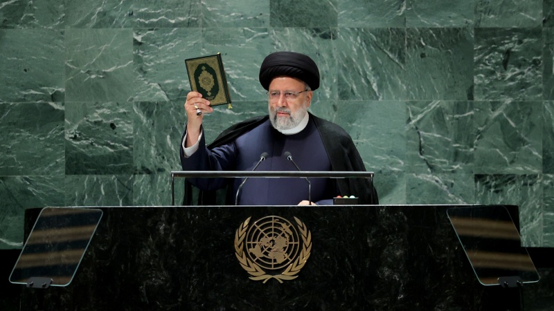  Семьи мучеников террора поблагодарили президента Исламской Республики Иран за его принципиальную позицию на Генеральной Ассамблее ООН