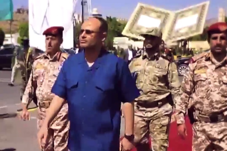 الرئيس المشاط يشهد العرض العسكري المهيب بمناسبة العيد التاسع لثورة ٢١ سبتمبر