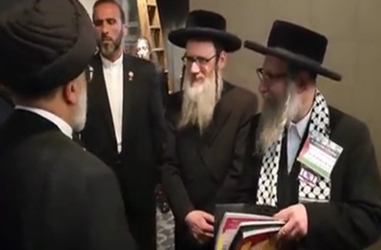 الرئيس الإيراني يلتقي بحاخامات معارضين للصهيونية في نيويورك 