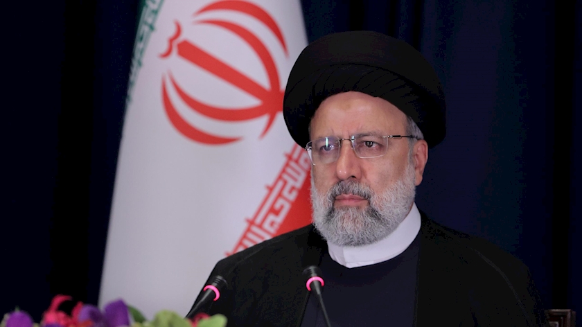 Ang mga pamilya ng mga martir ng terorismo ng Iran ay tinta ng liham ng pagpapahalaga kay Pangulong Raisi