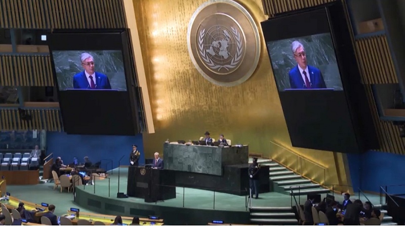  Президент Казахстана осудил осквернение Корана