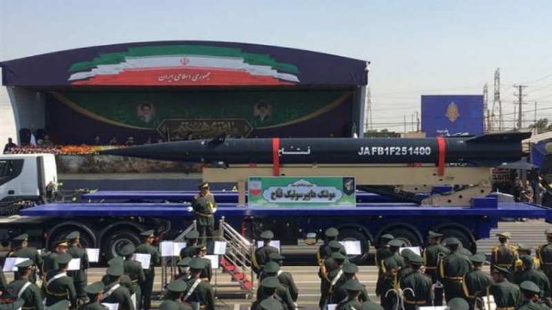  Militer Iran Pamerkan Rudal Hipersonik Fattah