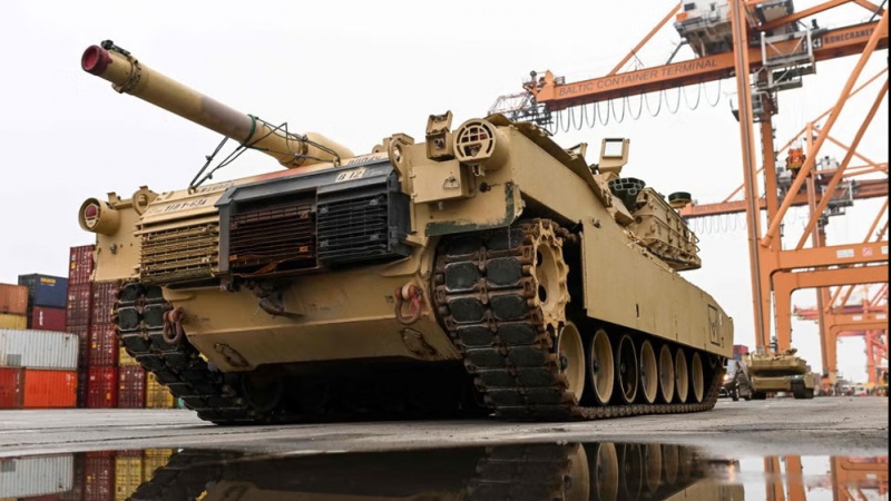  Selenskyj: Erste Lieferung amerikanischer Abrams-Panzer ist eingetroffen