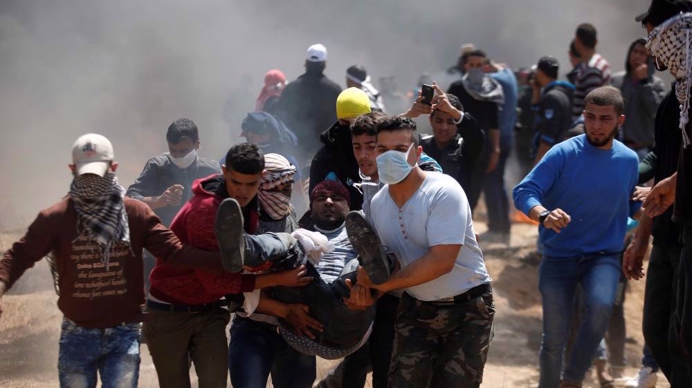 Ang mga Gazans ay nagpoprotesta sa pagpasok ng mga Israeli settler sa compound ng moske ng al-Aqsa 