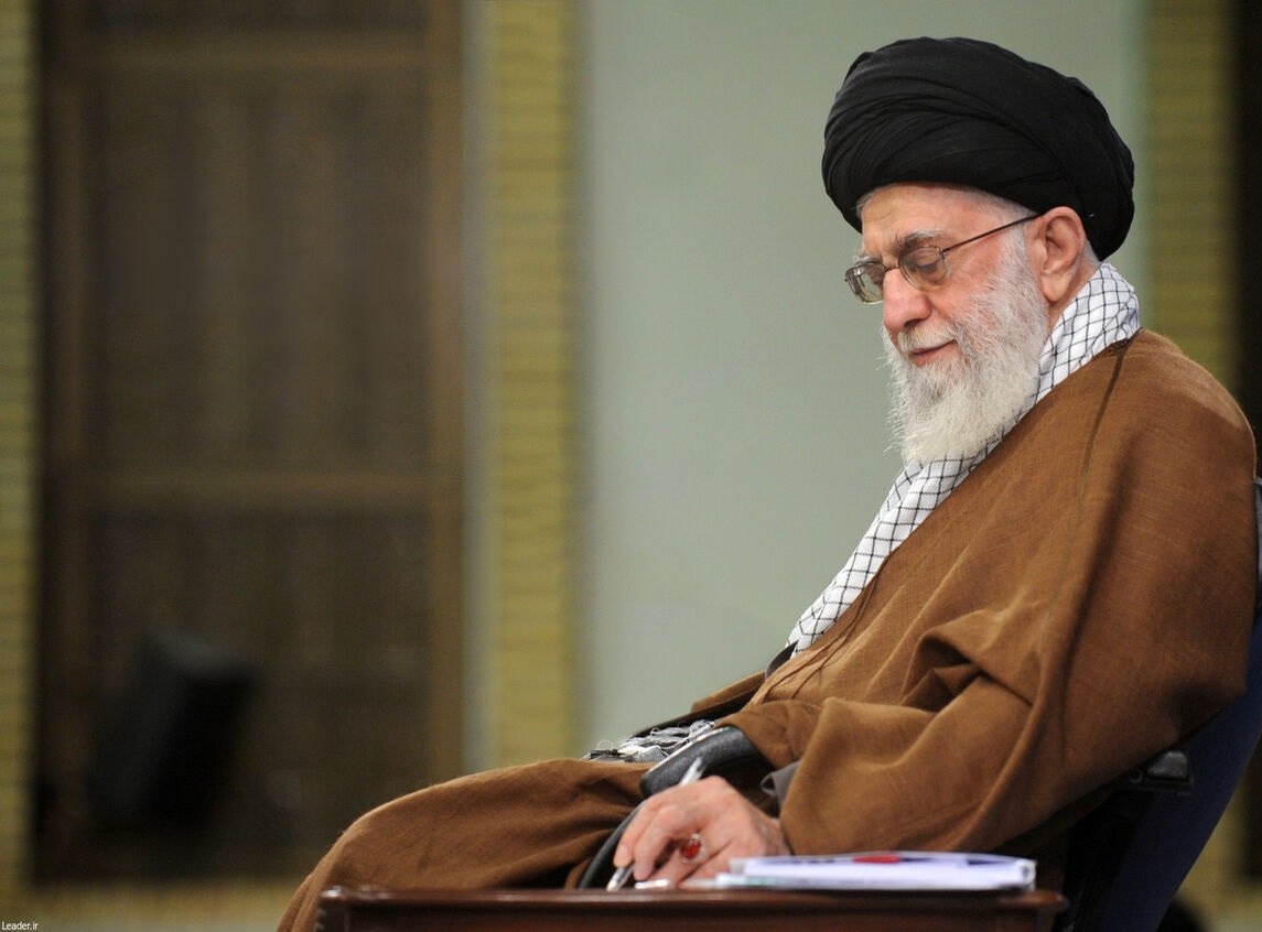 قائد الثورة الاسلامية يعزي بوفاة العالم الجليل حجة الاسلام كلانتر