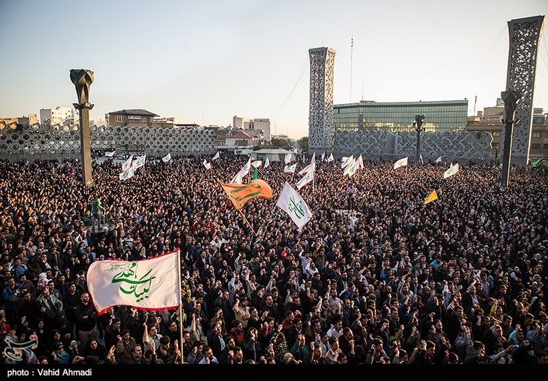 Video: Shia Muslims chant "Labaik Ya Mahdi" in Tehran's Imam Hossein Square