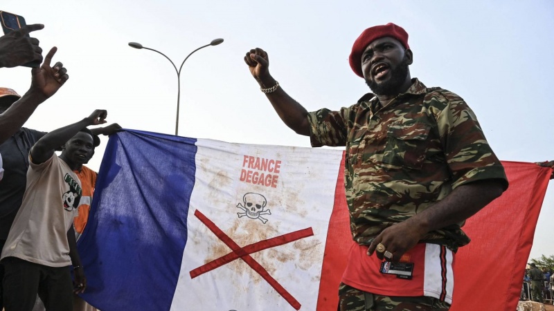 ニジェール軍評議会「今後、仏軍はわが国に駐留不可」