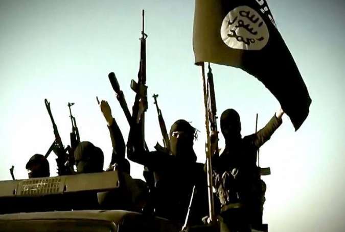 37 مليون دولار شهرياً واردات مشتقات النفط المهربة في العراق وسوريا 
