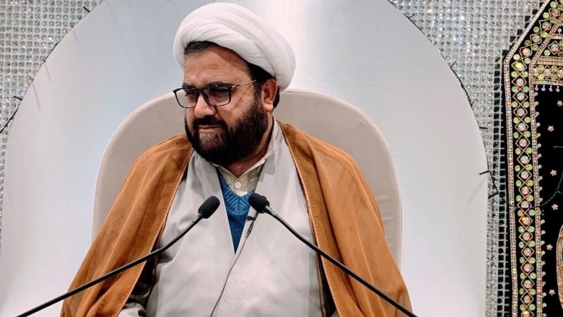 Акцент на единстве мусульманских народов для достижения общих целей и бдительности против врагов