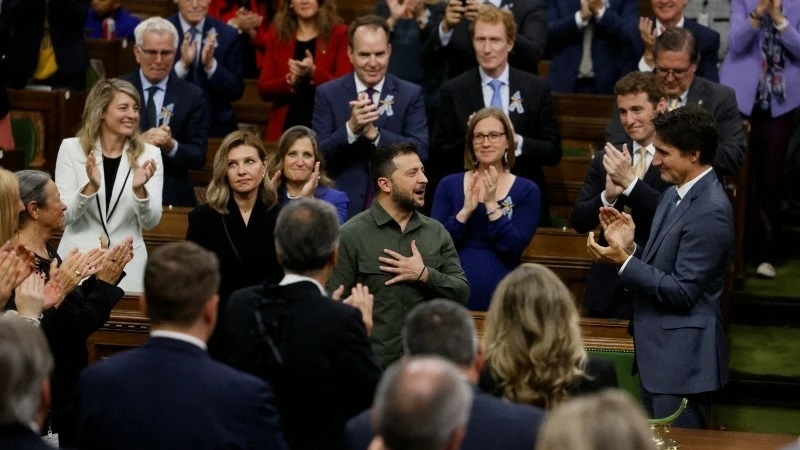 カナダ下院議長が辞任、元ナチスのウクライナ兵称賛で　ゼレンスキー氏も拍手