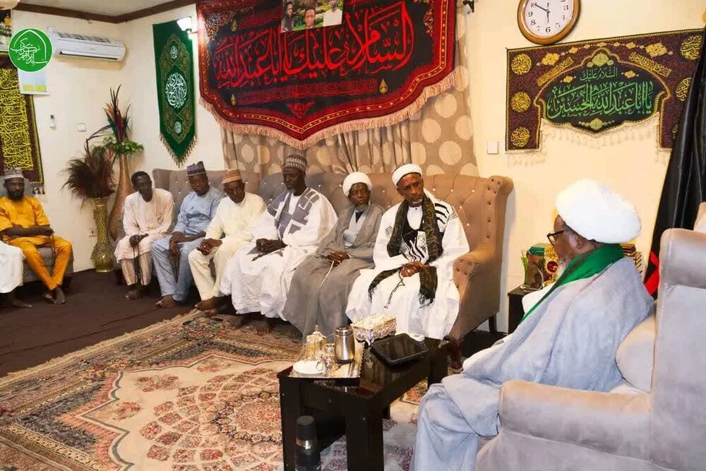 Nakipagpulong si Sheikh Zakzaky sa mga tao ng Nigeria at ang pinuno ng biyernes panalangin Imam sa Abuja