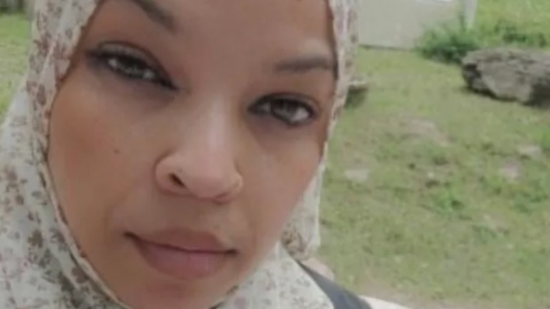  Американка подала жалобу на шерифа Теннесси за то, что его заставили снять хиджаб