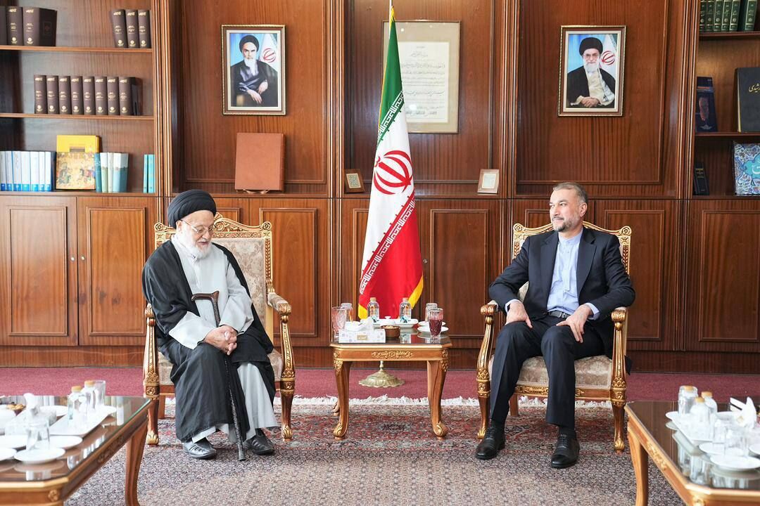 Iranian FM: Today role of resistance in regional equations irreplaceable