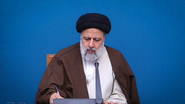 Iran President condemns terrorist explosion in Pakistan